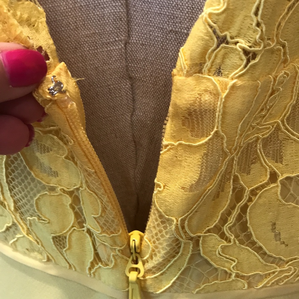 Women’s size 4 Work Dress Yellow Eva Mendes New York & Co dress GUC - Picture 7 of 8
